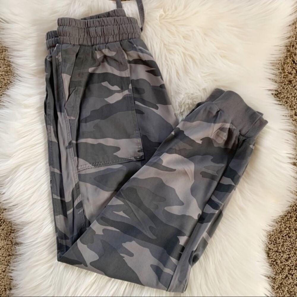 Splendid Camo Joggers Size XS - Picture 13 of 16